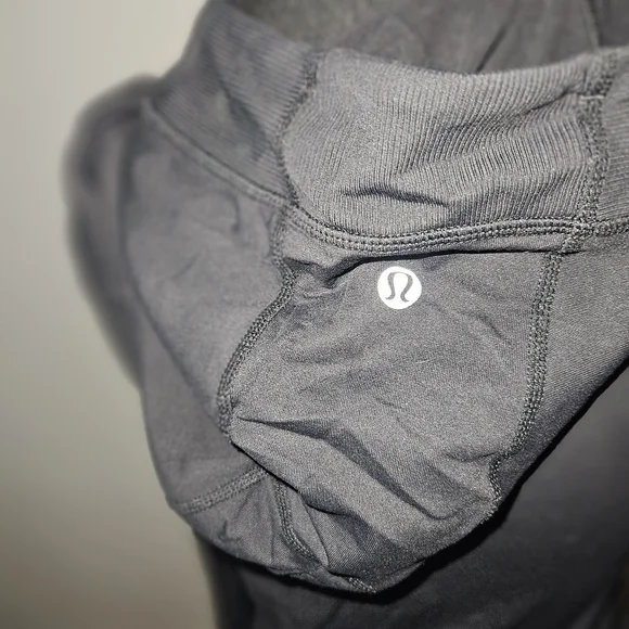 Lululemon Run stay on course pullover women's size 4 black - Picture 6 of 13